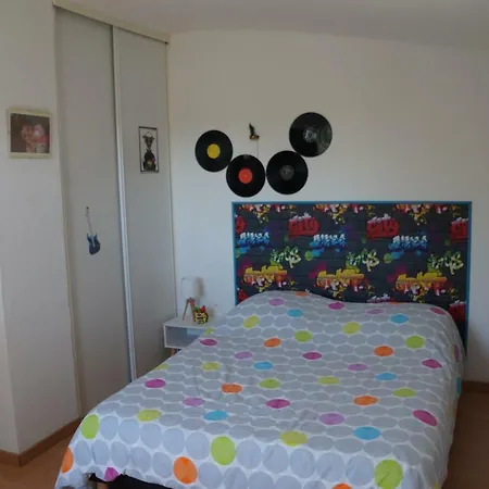 L'hirondelle Chez L'habitant Homestay